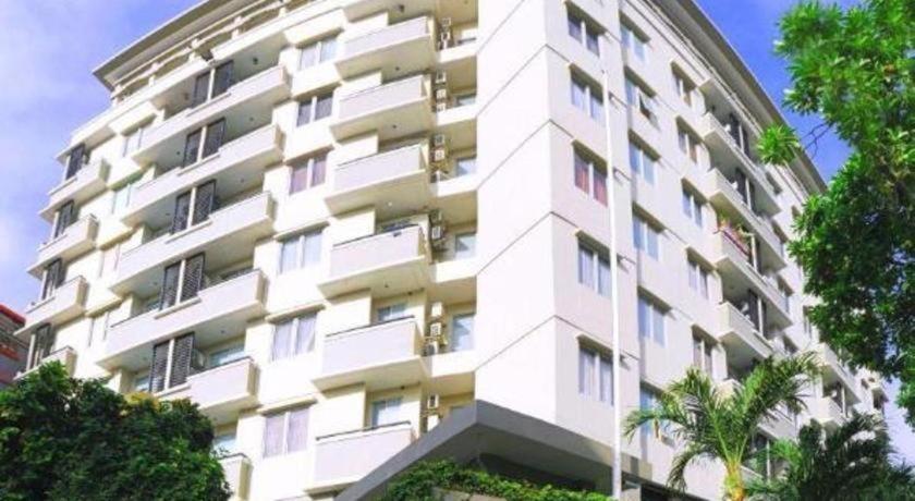 Hotel Golden Sky Pluit Jacarta Exterior foto