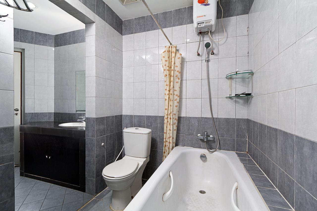 Hotel Golden Sky Pluit Jacarta Exterior foto