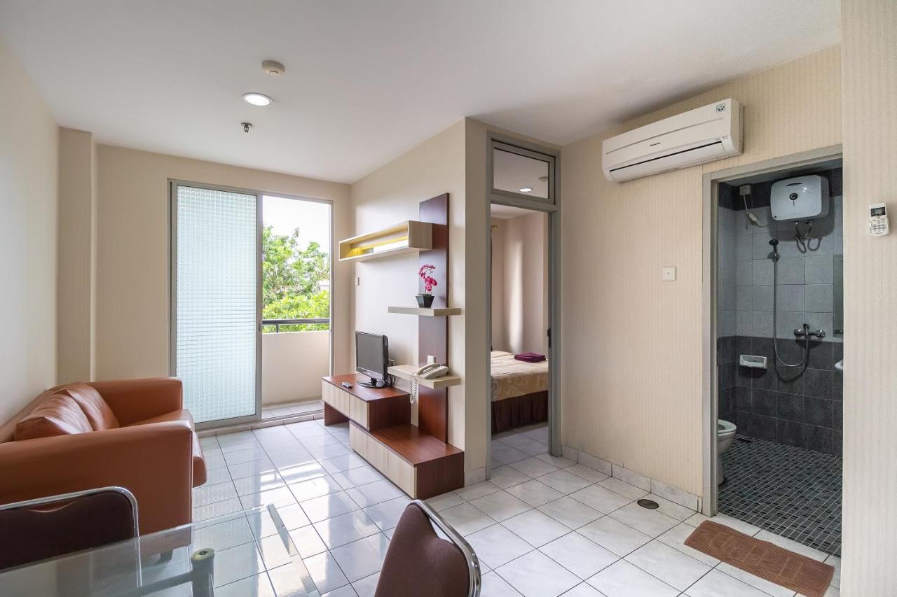 Hotel Golden Sky Pluit Jacarta Exterior foto